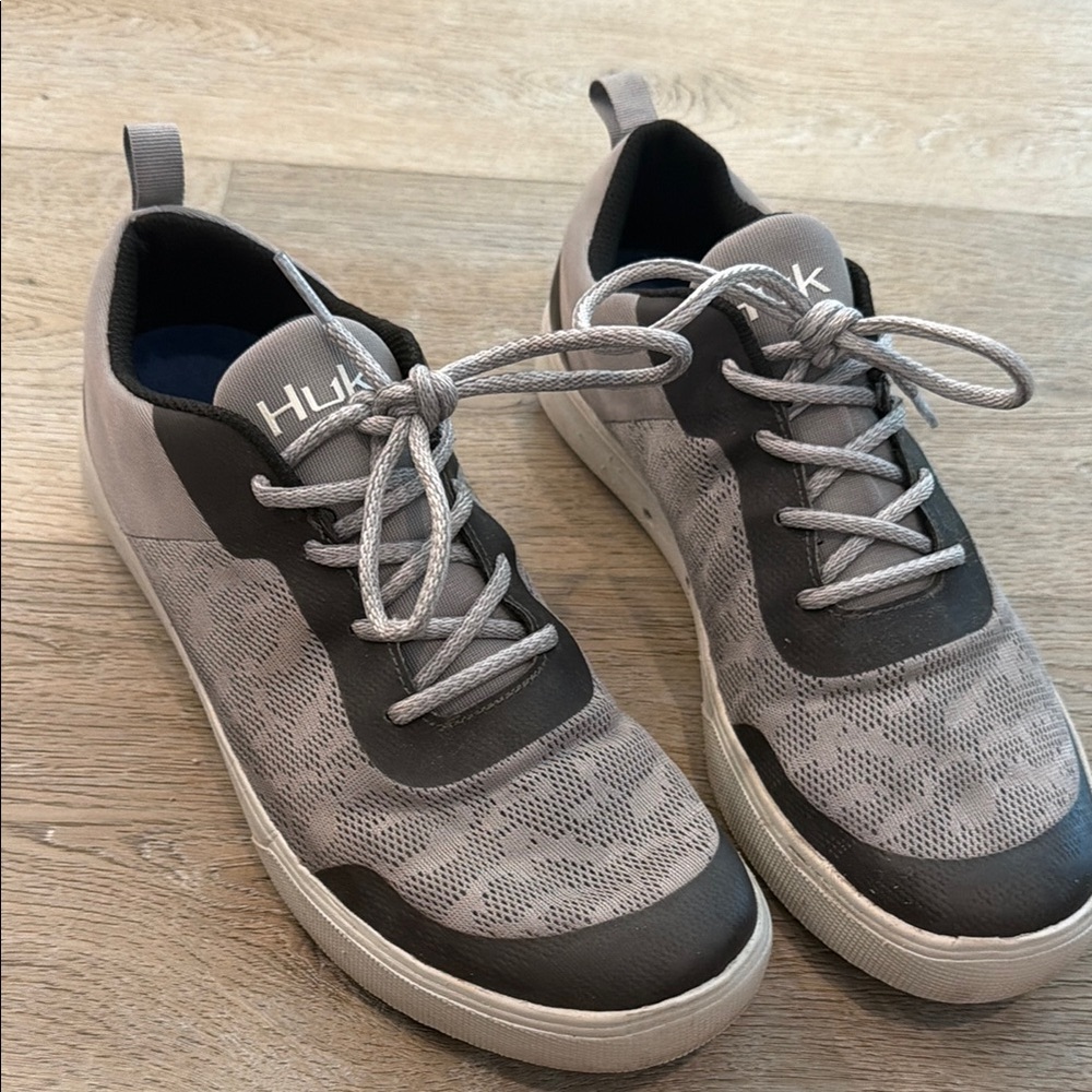 Huk Men's Grey Casual Lace-Up Sneakers